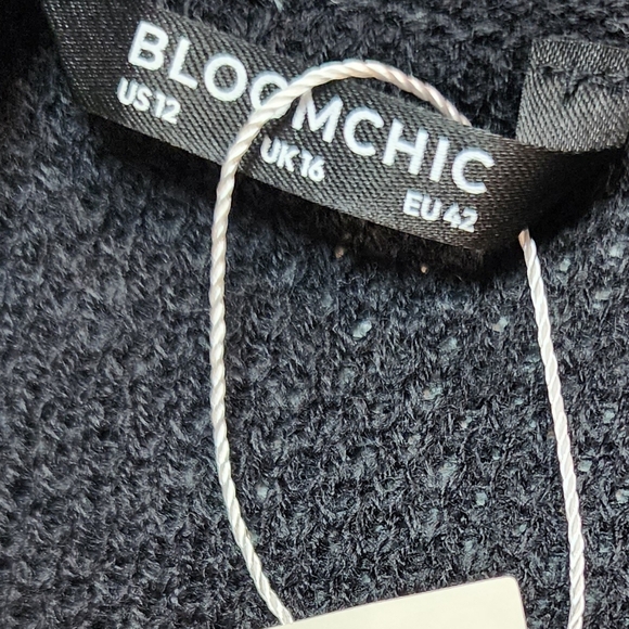 BloomChic Black and Red Geometric Cardigan - Picture 3 of 3